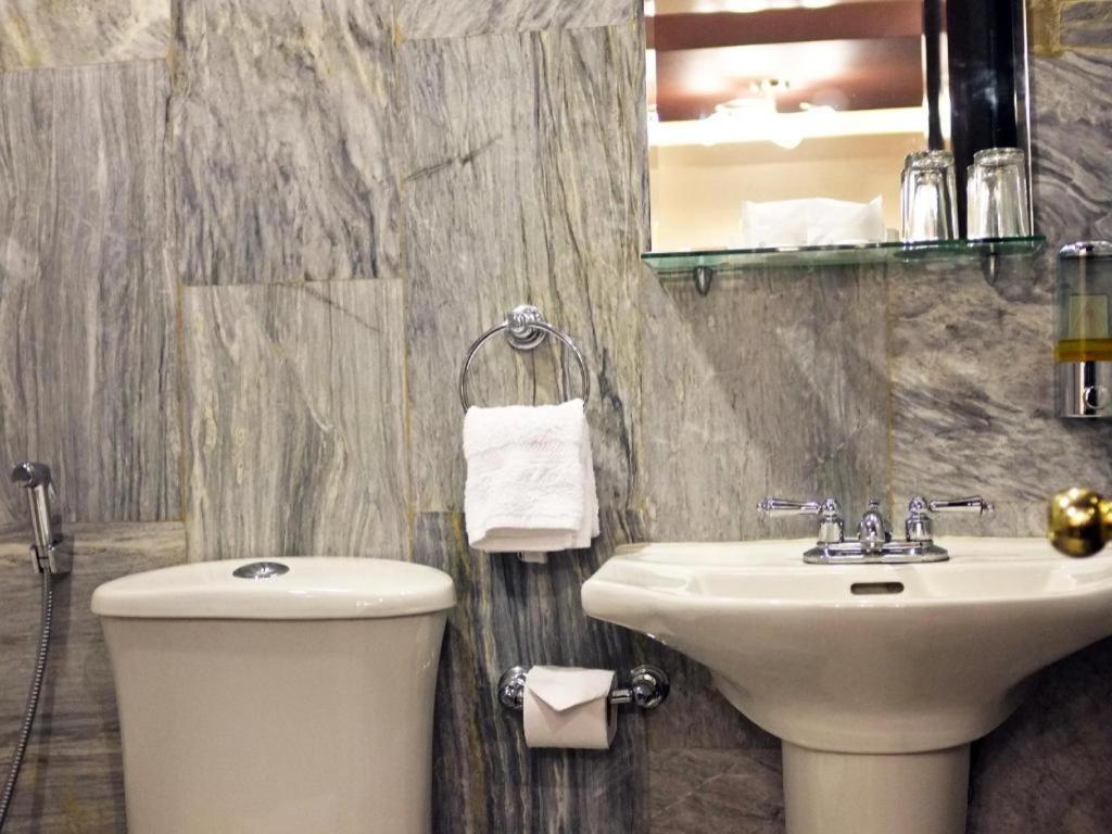 Peridot Suites Davao Exterior photo